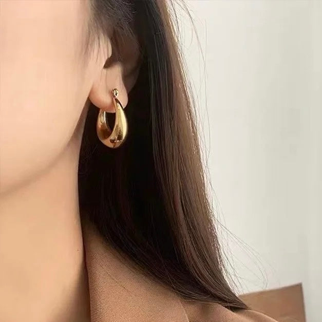 CLASSIC CREOLEN EARRINGS