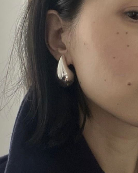 BOLD DROPS EARRINGS